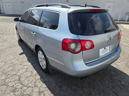 Used 2007 Volkswagen Passat 2.0T FWD image 12