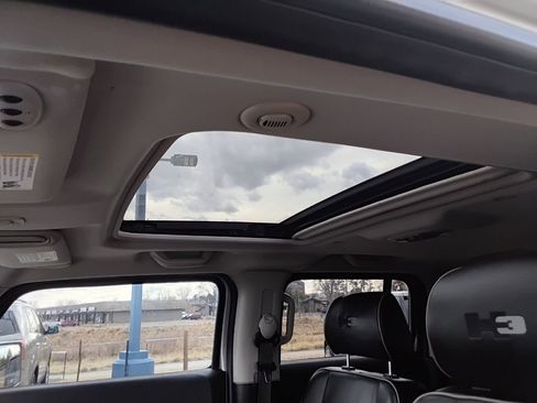 Used 2007 HUMMER H3 image 14