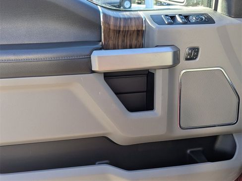 Used 2019 Ford F150 Lariat w/ Equipment Group 502A Luxury image 12