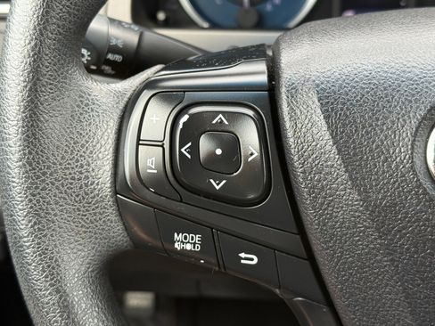 Used 2017 Toyota Camry LE FWD image 15