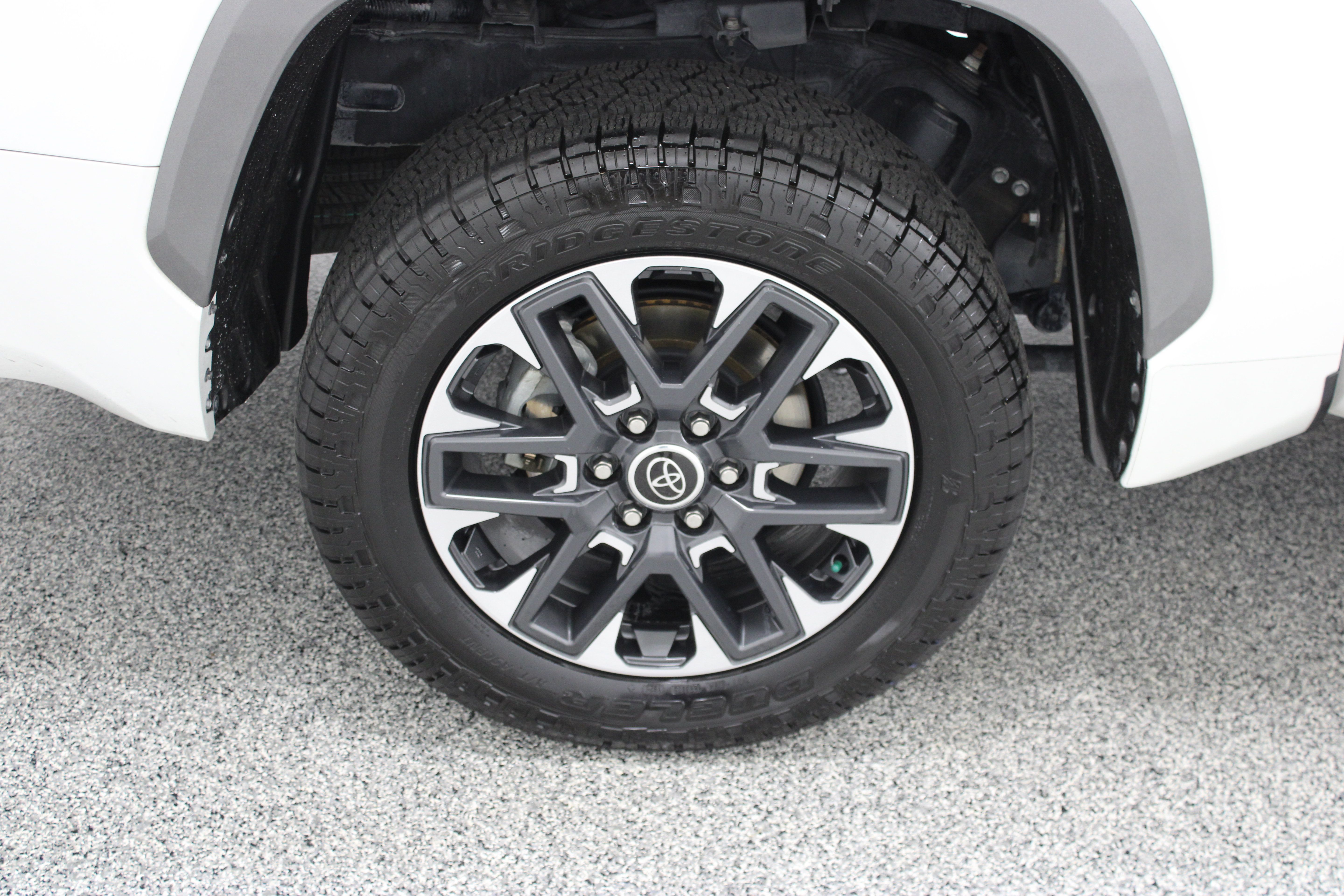 Used 2024 Toyota Tundra Limited w/ Power Package AWD/4WD image 6