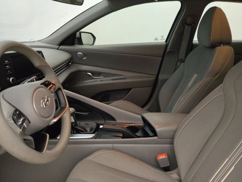 Used 2022 Hyundai Elantra SEL w/ Cargo Package FWD image 17