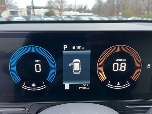 Used 2025 Hyundai Kona SEL AWD/4WD image 35