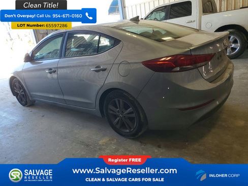 Used 2017 Hyundai Elantra SE FWD image 3