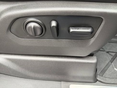 Used 2019 Chevrolet Silverado 1500 High Country image 44