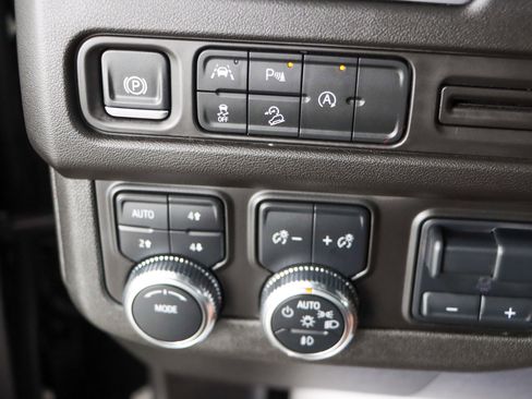 Used 2024 GMC Yukon AT4 w/ Max Trailering Package image 23