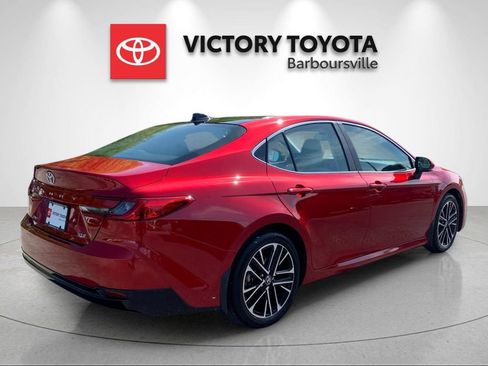Used 2025 Toyota Camry XLE FWD image 7