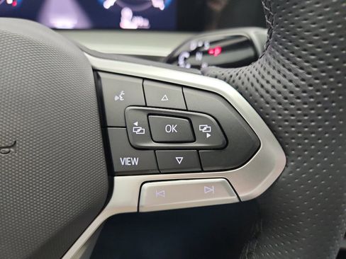 New 2025 Volkswagen Tiguan SE R-Line image 15