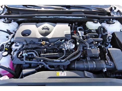 Used 2026 Toyota Camry SE image 31