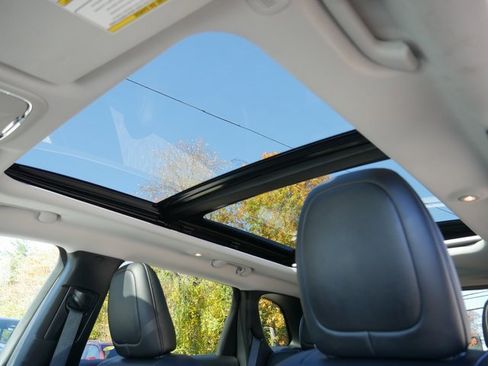 Certified 2022 Jeep Cherokee Trailhawk w/ Sun, Sound & Nav Group image 15