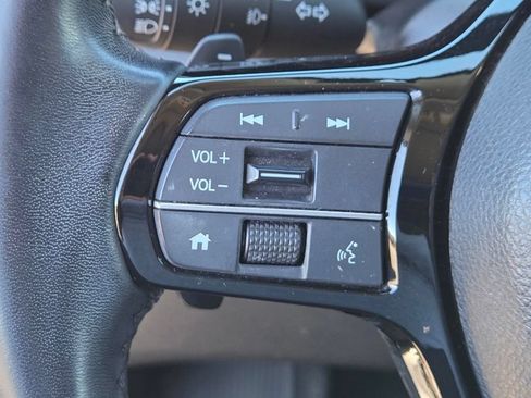 Used 2024 Honda Pilot Touring image 18