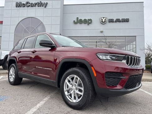 New 2026 Jeep Grand Cherokee Laredo AWD/4WD image 1