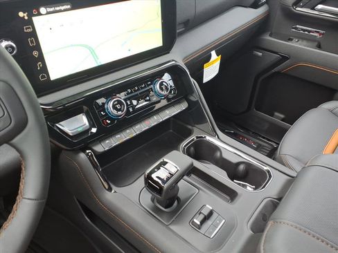 New 2026 GMC Sierra 1500 AT4 w/ Technology Package AWD/4WD image 23