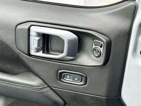 Used 2023 Jeep Wrangler Unlimited Sahara w/ Cold Weather Group image 27