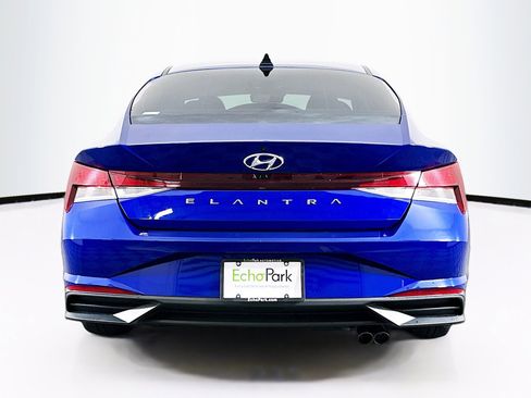 Used 2022 Hyundai Elantra SEL image 7