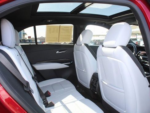 Used 2025 Cadillac XT4 Sport image 17
