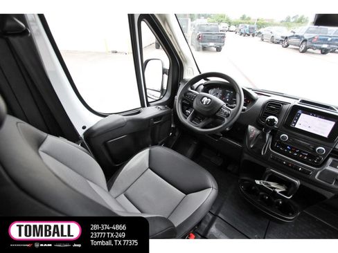Used 2026 RAM ProMaster 2500 w/ Convenience Group FWD image 9
