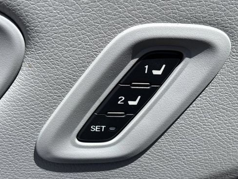 Used 2025 Honda Pilot EX-L image 21