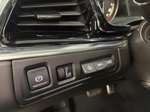 Used 2024 Cadillac XT6 Sport w/ Technology Package image 26