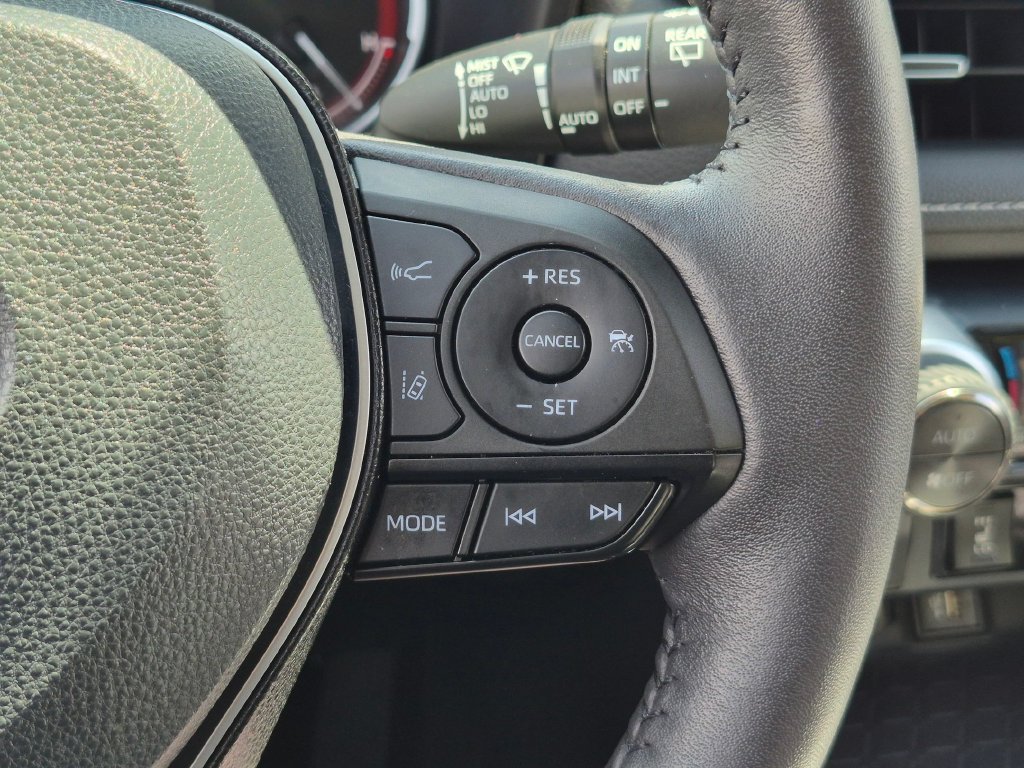 Used 2023 Toyota RAV4 XLE Premium FWD image 34