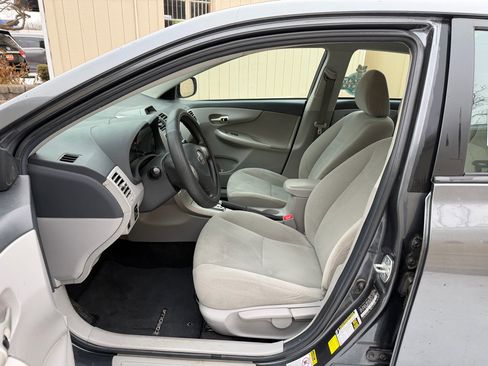 Used 2012 Toyota Corolla LE image 13