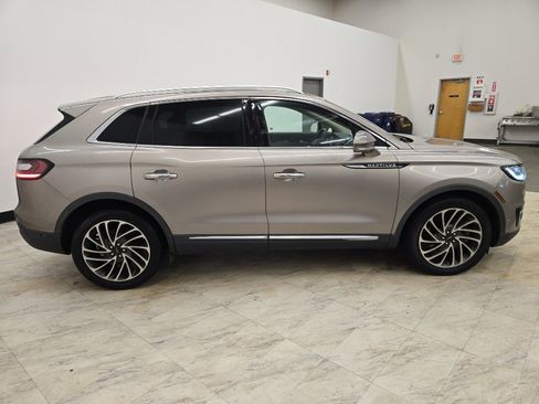 Used 2020 Lincoln Nautilus Reserve w/ Equipment Group 201A image 9