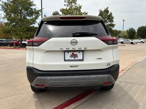 Used 2023 Nissan Rogue S AWD/4WD image 7