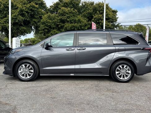 Certified 2025 Toyota Sienna XLE w/ XLE Plus Package AWD/4WD image 6