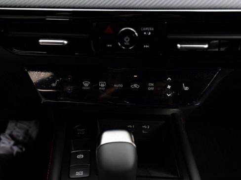 New 2026 Nissan Kicks SR w/ Cold Weather Package image 16