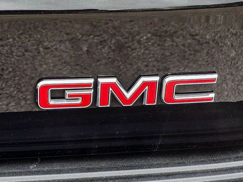 Certified 2025 GMC Yukon XL Denali w/ Sun & Power Step Package AWD/4WD image 8
