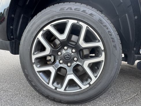 Used 2025 RAM 1500 Laramie RWD image 20