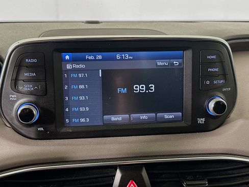 Used 2020 Hyundai Santa Fe SE image 19