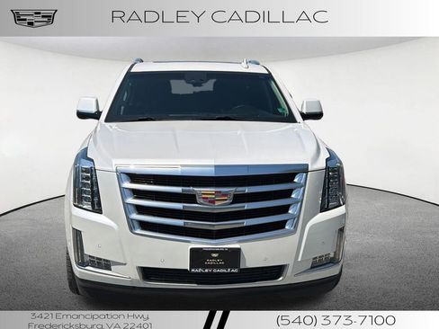 Used 2017 Cadillac Escalade ESV Luxury AWD/4WD image 22