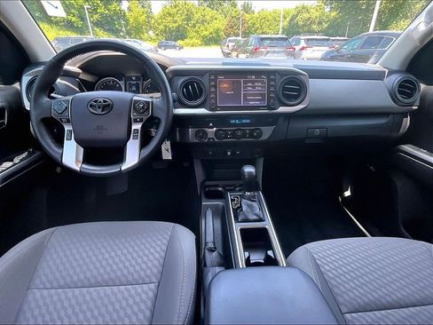 Certified 2021 Toyota Tacoma SR5 AWD/4WD image 21