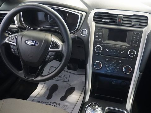 Used 2018 Ford Fusion S image 26