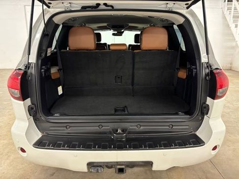 Used 2021 Toyota Sequoia Platinum AWD/4WD image 24