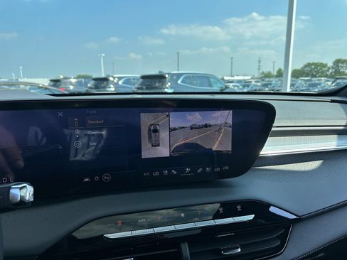 New 2026 Buick Enclave Avenir AWD/4WD image 26