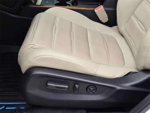Used 2021 Honda CR-V Touring image 26