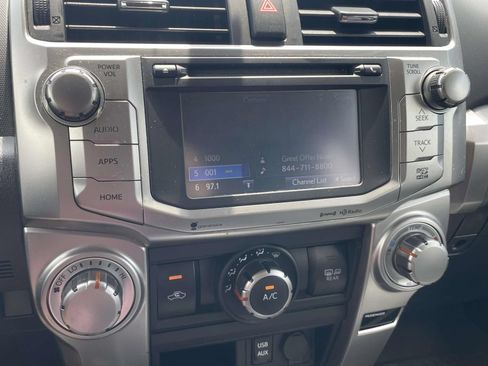 Used 2018 Toyota 4Runner SR5 Premium RWD image 16