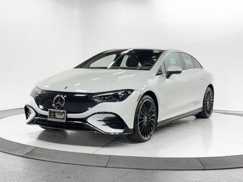 Used 2023 Mercedes-Benz EQE 500 4MATIC Sedan w/ Pinnacle Trim Package image 3