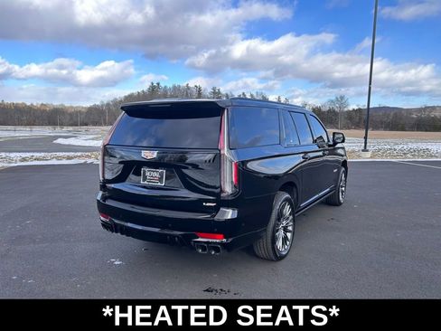 Certified 2023 Cadillac Escalade ESV V image 8