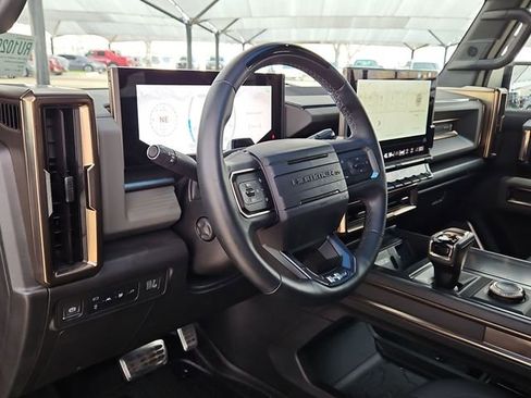 Used 2024 GMC Hummer EV 3X w/ Extreme Off-Road Package image 9