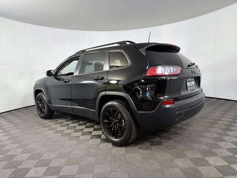 Used 2023 Jeep Cherokee Altitude Lux w/ Mopar Interior Package AWD/4WD image 9
