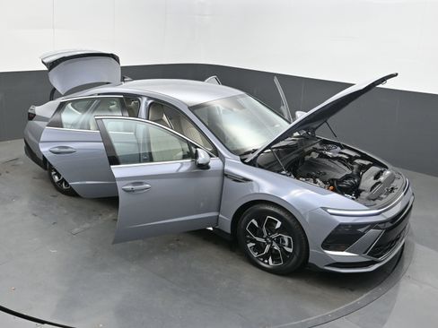 Used 2025 Hyundai Sonata SEL FWD image 40