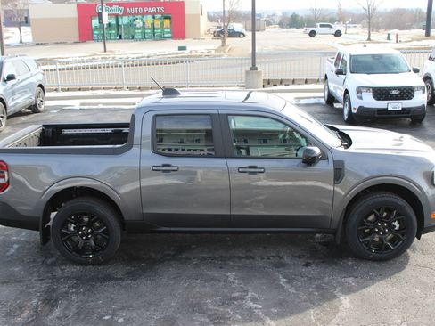 New 2026 Ford Maverick Lariat w/ Black Appearance Package image 8