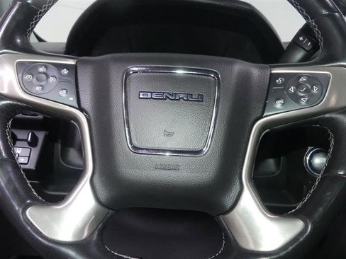 Used 2019 GMC Yukon Denali w/ Denali Ultimate Package image 32