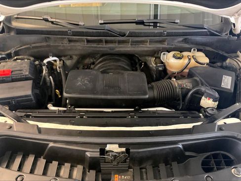 Used 2021 Cadillac Escalade Premium Luxury RWD image 28