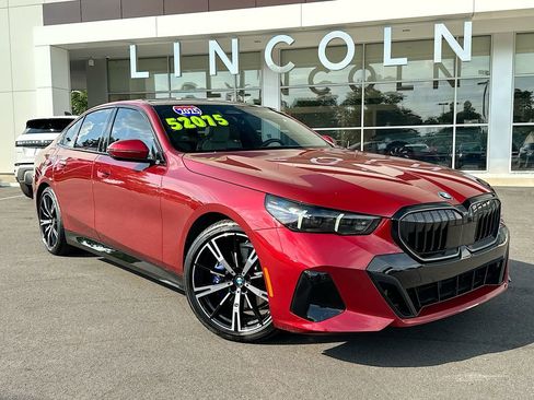 Used 2025 BMW 530i w/ M Sport Package RWD image 1