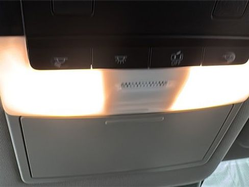 Certified 2022 Nissan Rogue SV image 30