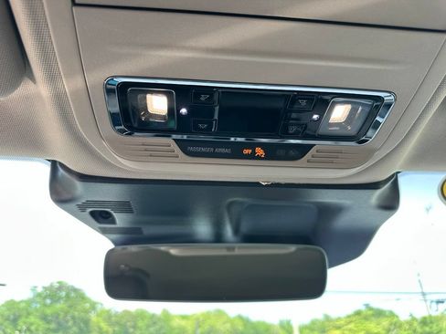 Used 2025 Lincoln Corsair Reserve FWD image 34